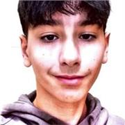 Sono Raul, ho 15 anni estudio inglese a livello avanzato da circa 5 anni, ho un livello c1, quasi c2 di inglese.